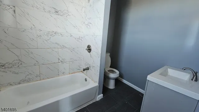 $2,600 | 426 South 9th Street, Newark, NJ 07103