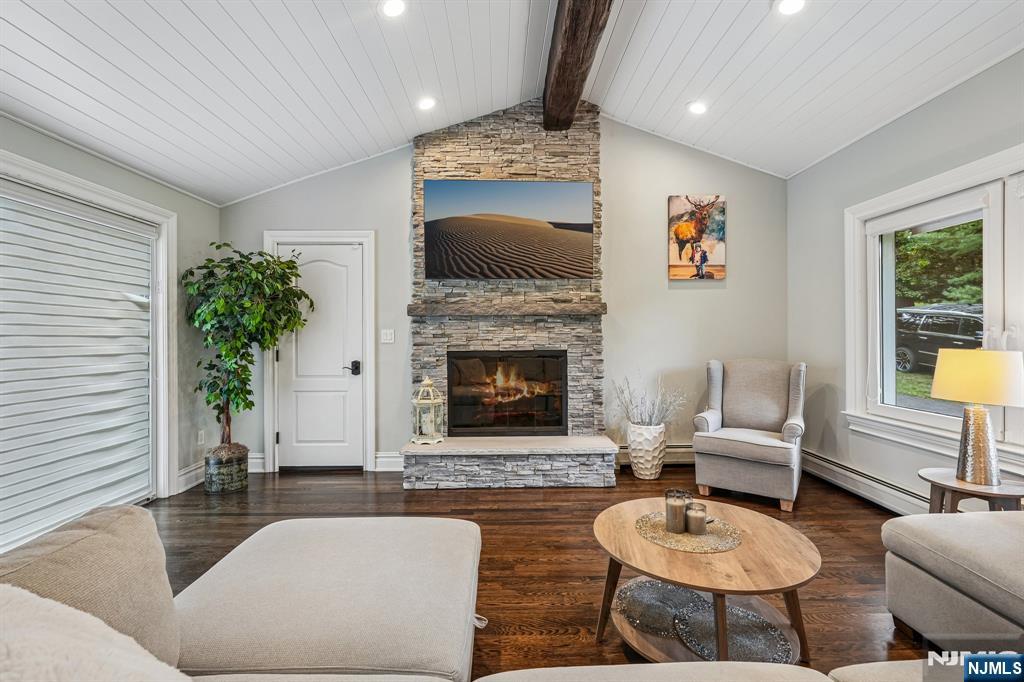 689 Colonial Road Franklin Lakes, NJ 07417 - Photo 7 of 42 Gallery Image 7