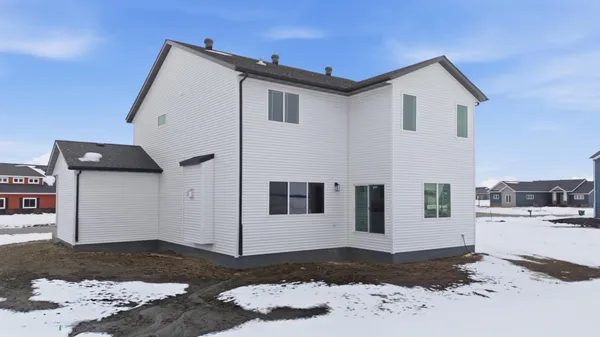 $629,900 | 517 Prairie Parkway, Kindred, ND 58051