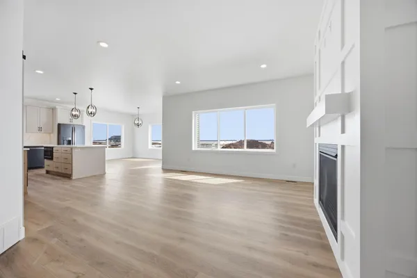 $629,900 | 517 Prairie Parkway, Kindred, ND 58051