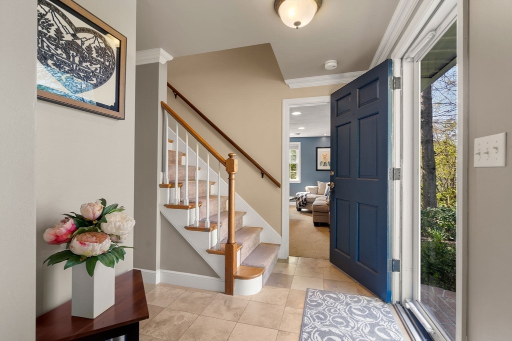 22 Crest Road Framingham, MA 01702 - Photo 20 of 38 Gallery Image 20