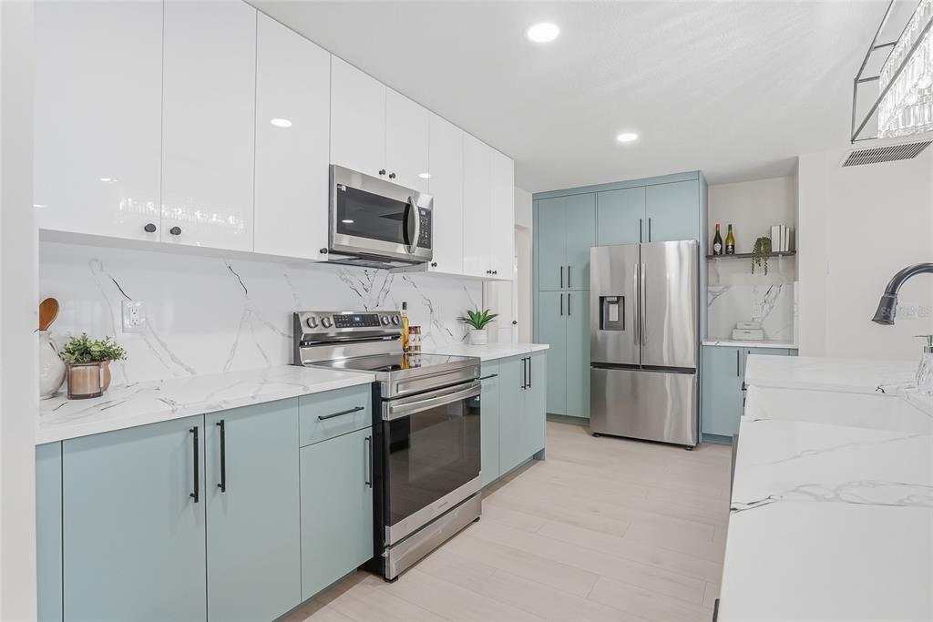 2644 Pebble Beach Drive Clearwater, FL 33761 - Photo 10 of 50