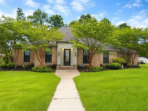 $357,000 | 160 Woodwind Drive, Pineville, LA 71360