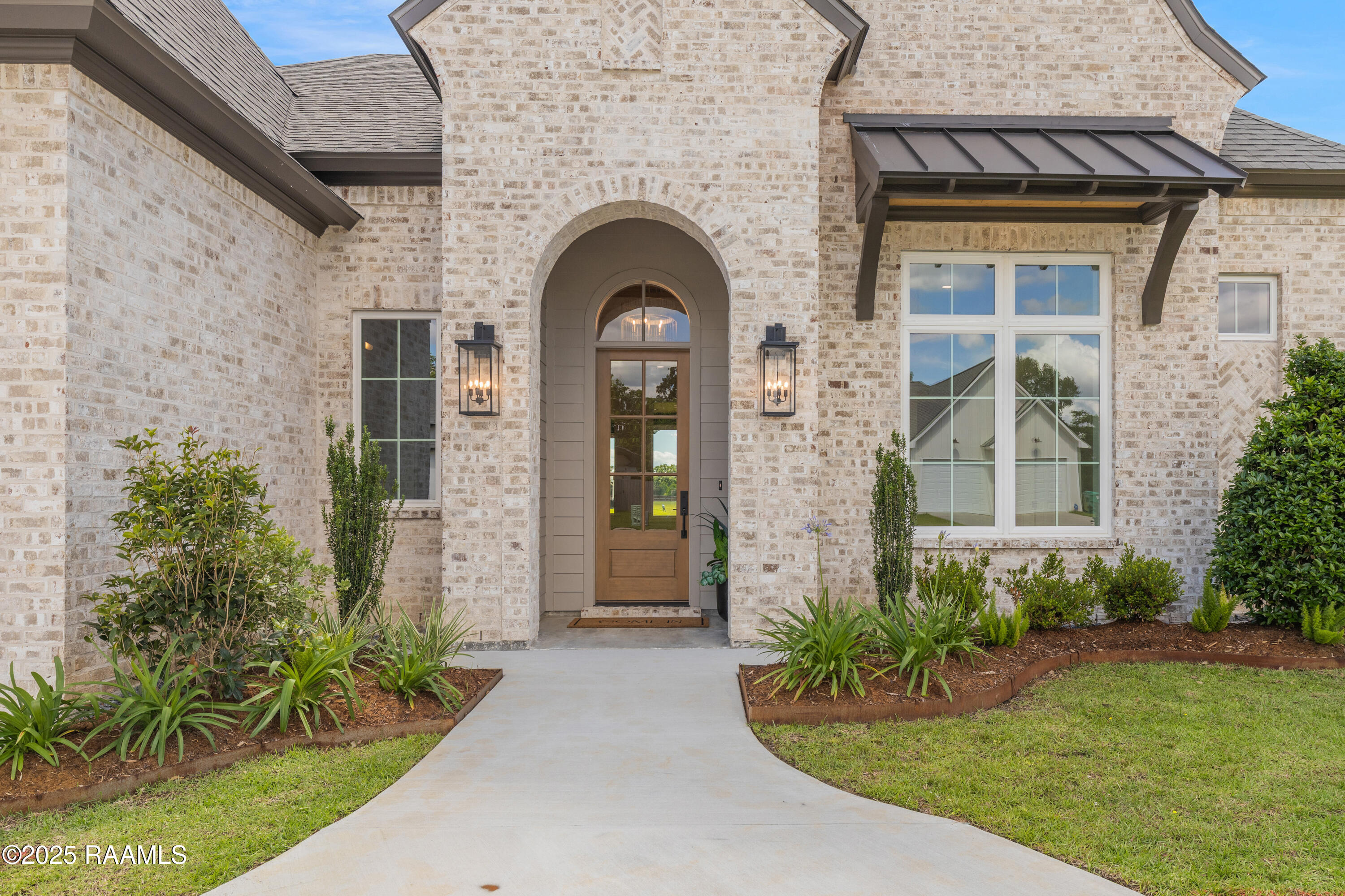 301 Abercrombie Way Broussard, LA 70592 - Photo 2 of 46 301 Abercrombie-4