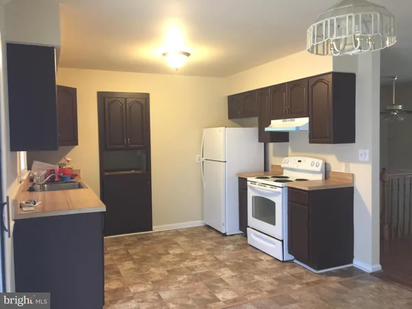 $2,200 | 11919 Stansbury Drive, Fredericksburg, VA 22407