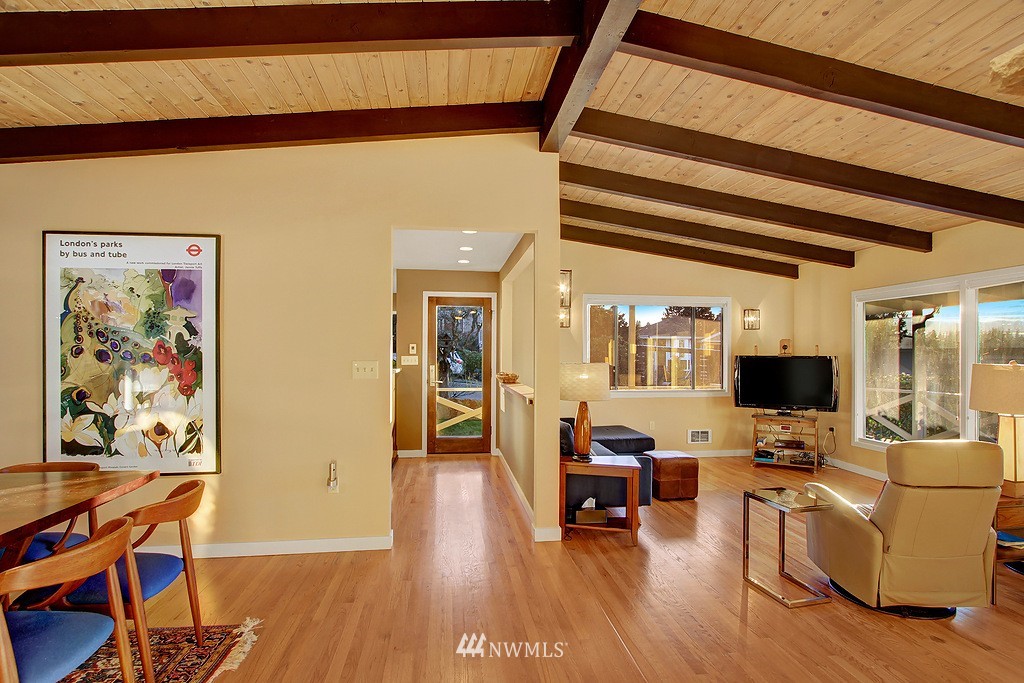721 Maple Street Edmonds, WA 98020 - Photo 4 of 22