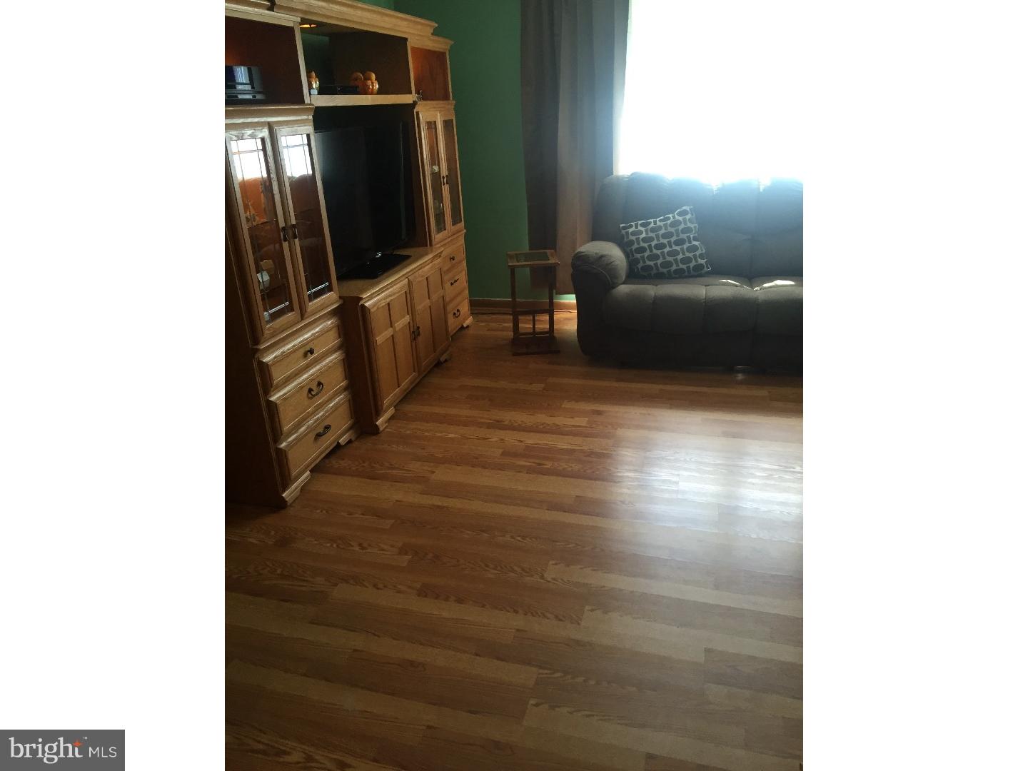 645 Colebrook Road Philadelphia, PA 19115 - Photo 5 of 25 Gallery Image 5