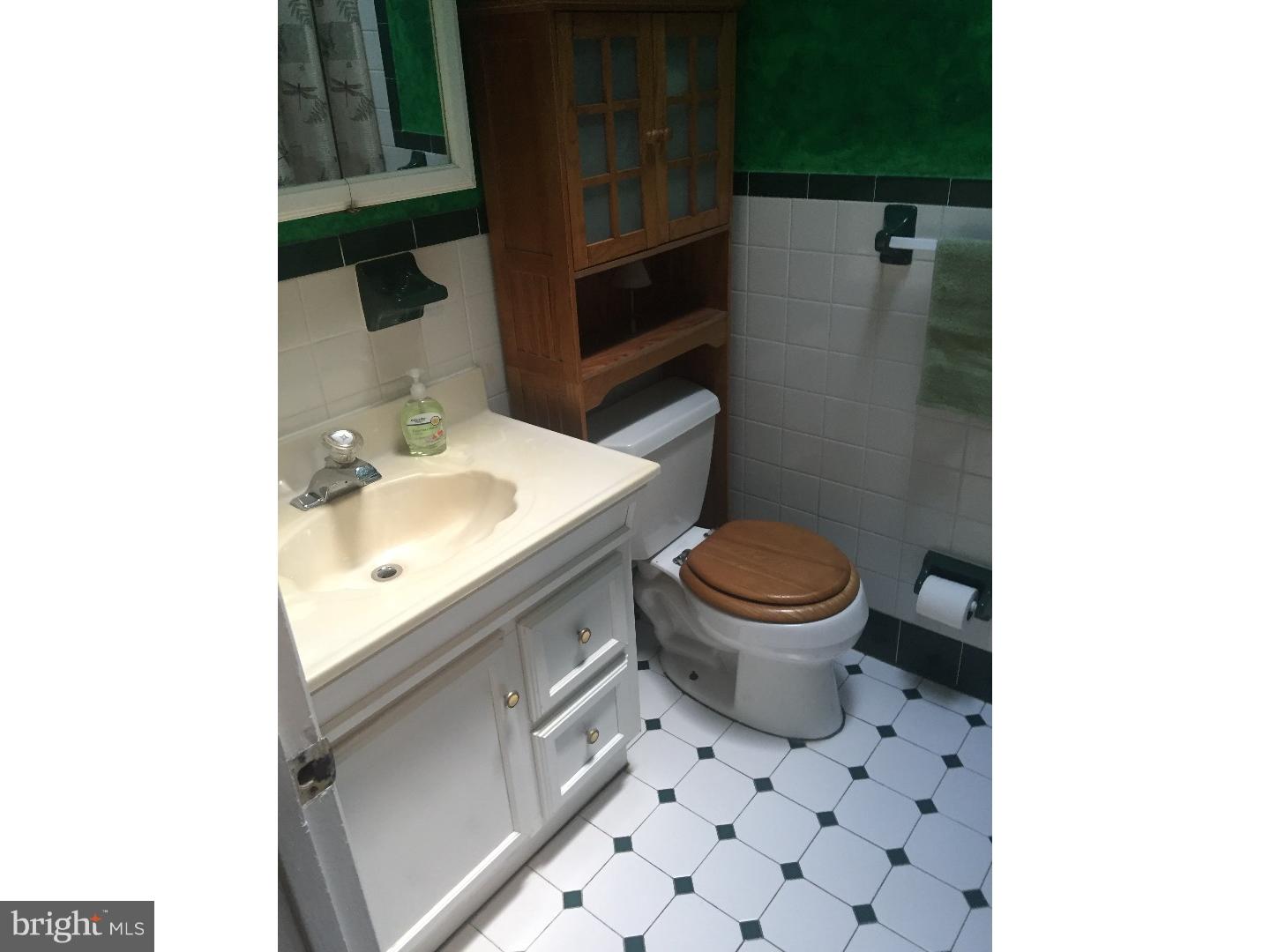 645 Colebrook Road Philadelphia, PA 19115 - Photo 8 of 25 Gallery Image 8
