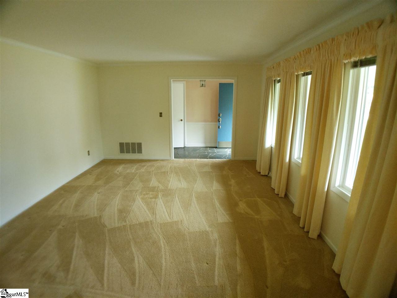 17 Parliament Road Greenville, SC 29615 - Photo 12 of 21 Gallery Image 12
