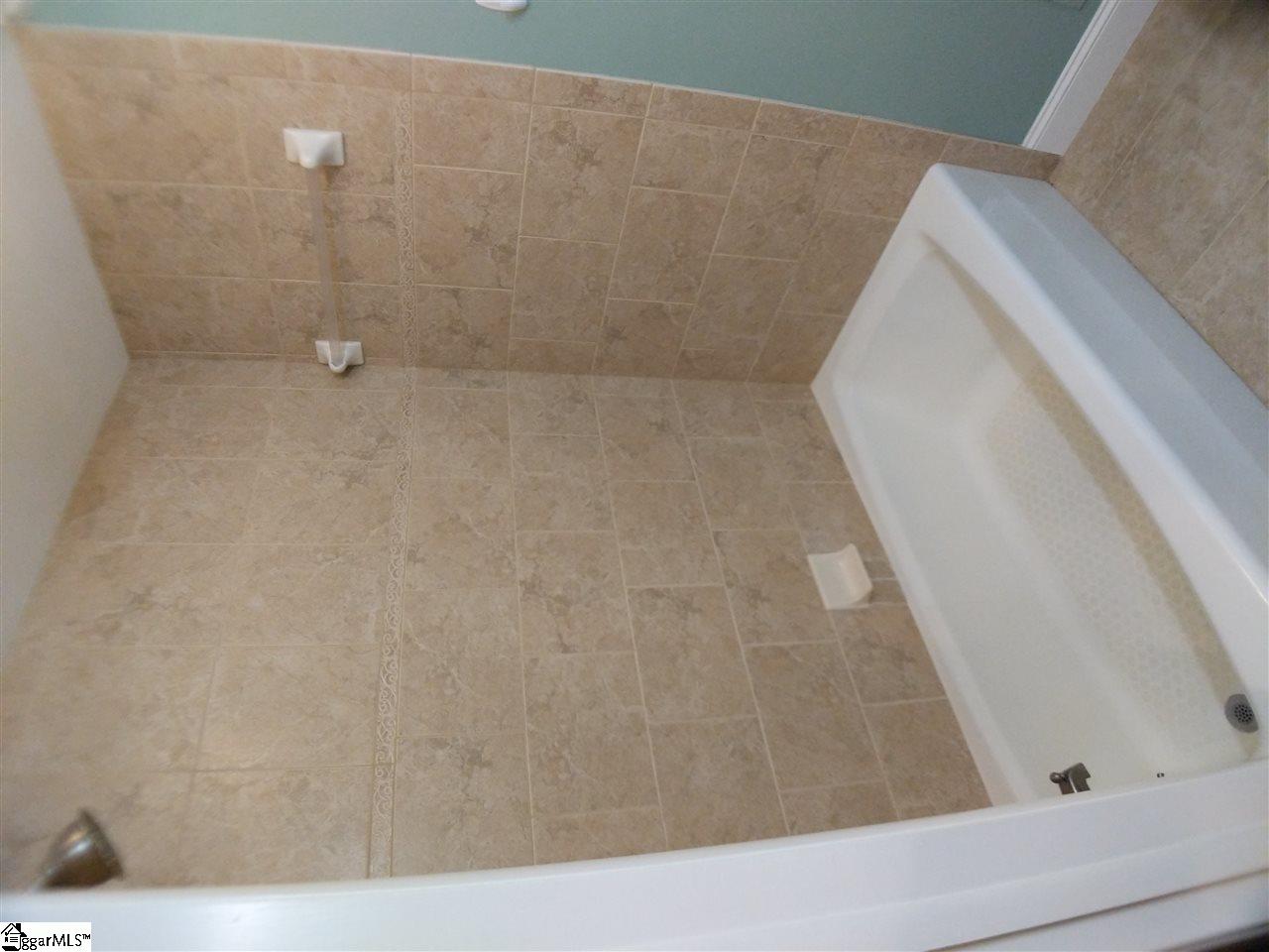 17 Parliament Road Greenville, SC 29615 - Photo 17 of 21 Gallery Image 17