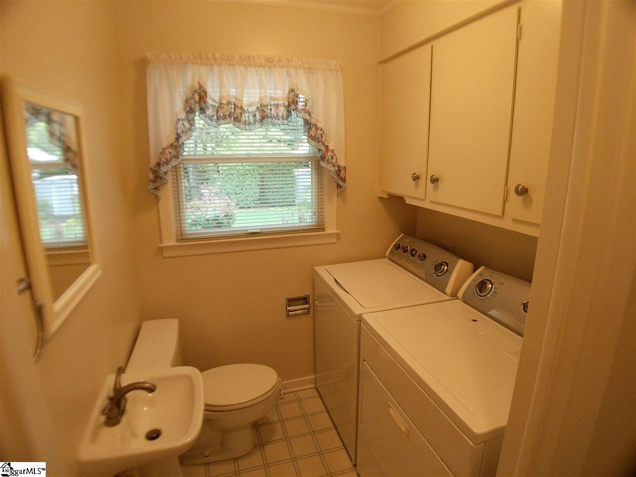17 Parliament Road Greenville, SC 29615 - Photo 8 of 21 Gallery Image 8