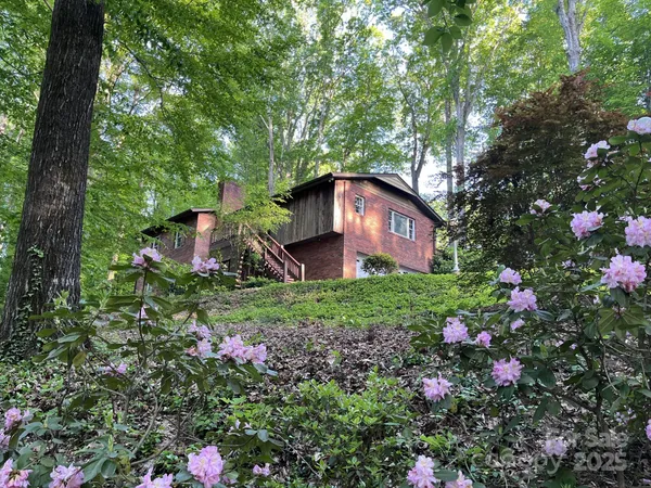 $459,900 | 231 Davis Drive, Morganton, NC 28655