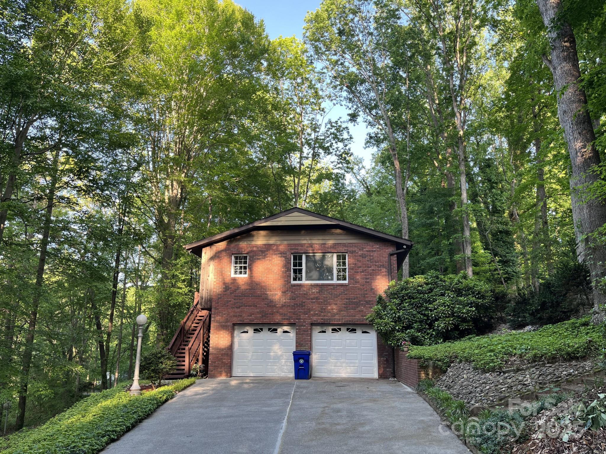 231 Davis Drive Morganton, NC 28655 - Photo 2 of 29