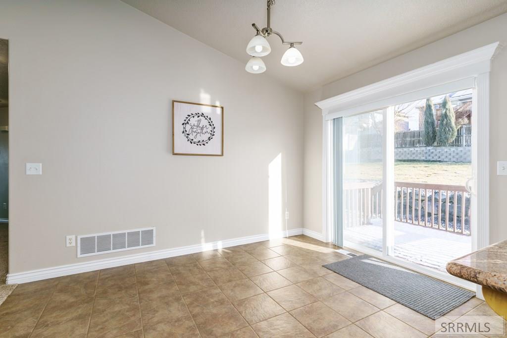 1576 Spaulding Lane Pocatello, ID 83201 - Photo 7 of 50