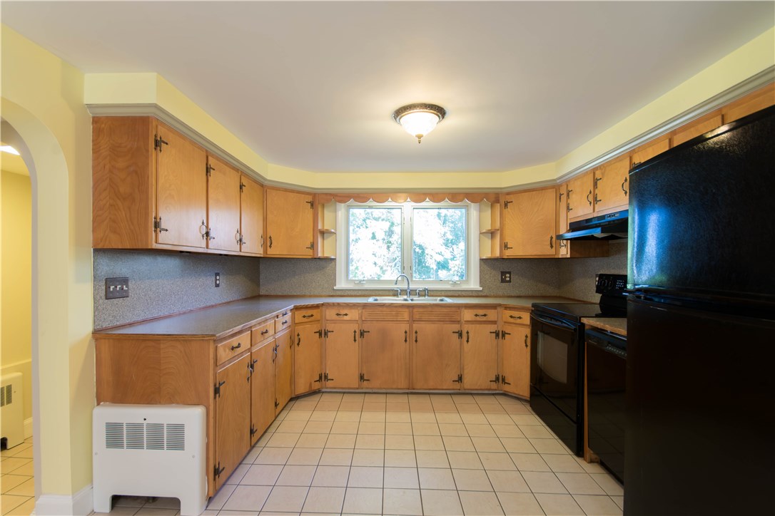 68 Harris Avenue Warren, RI 02885 - Photo 8 of 23 Gallery Image 8