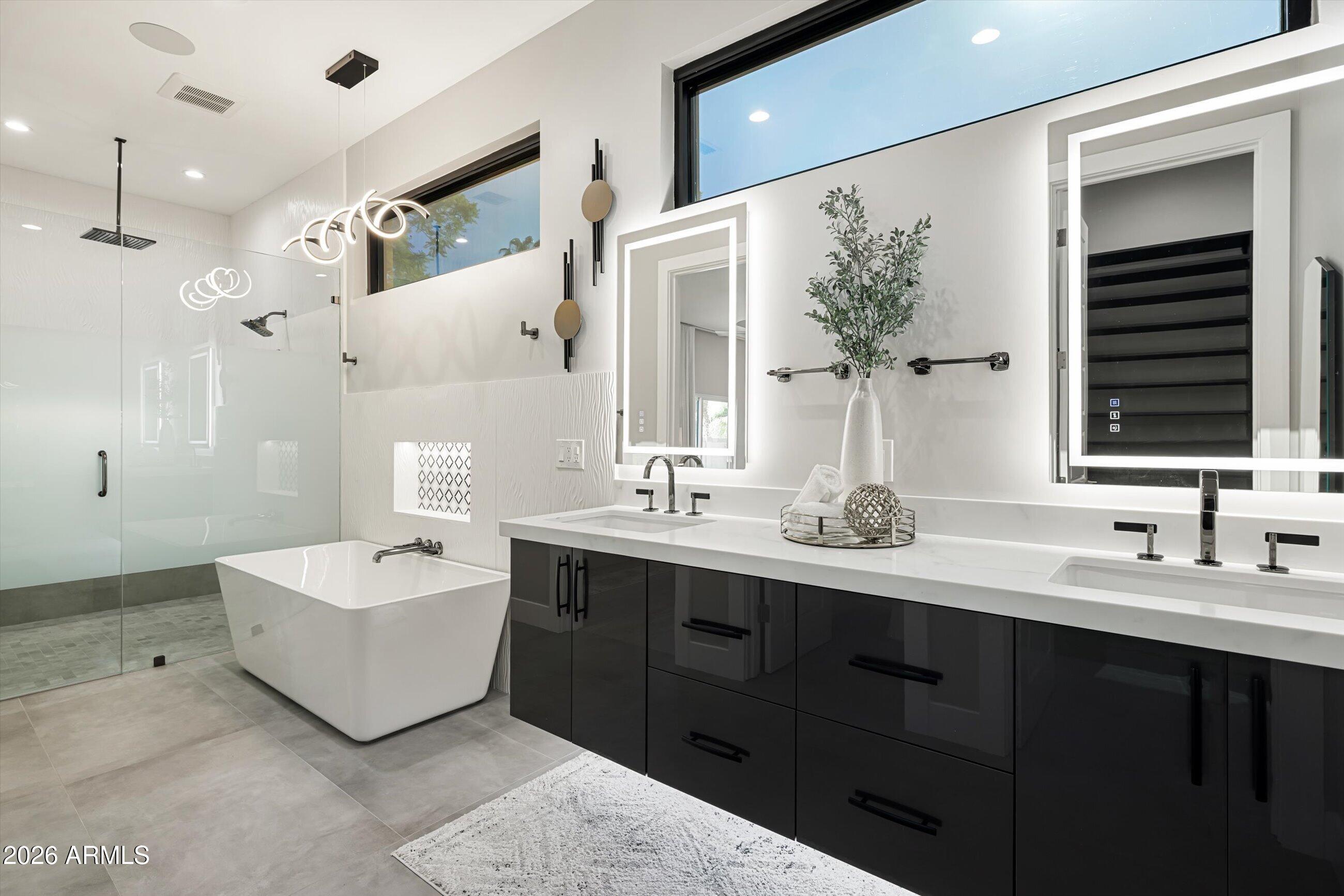 6111 East Hearn Road Scottsdale, AZ 85254 - Photo 20 of 40 Primary Suite Bathroom