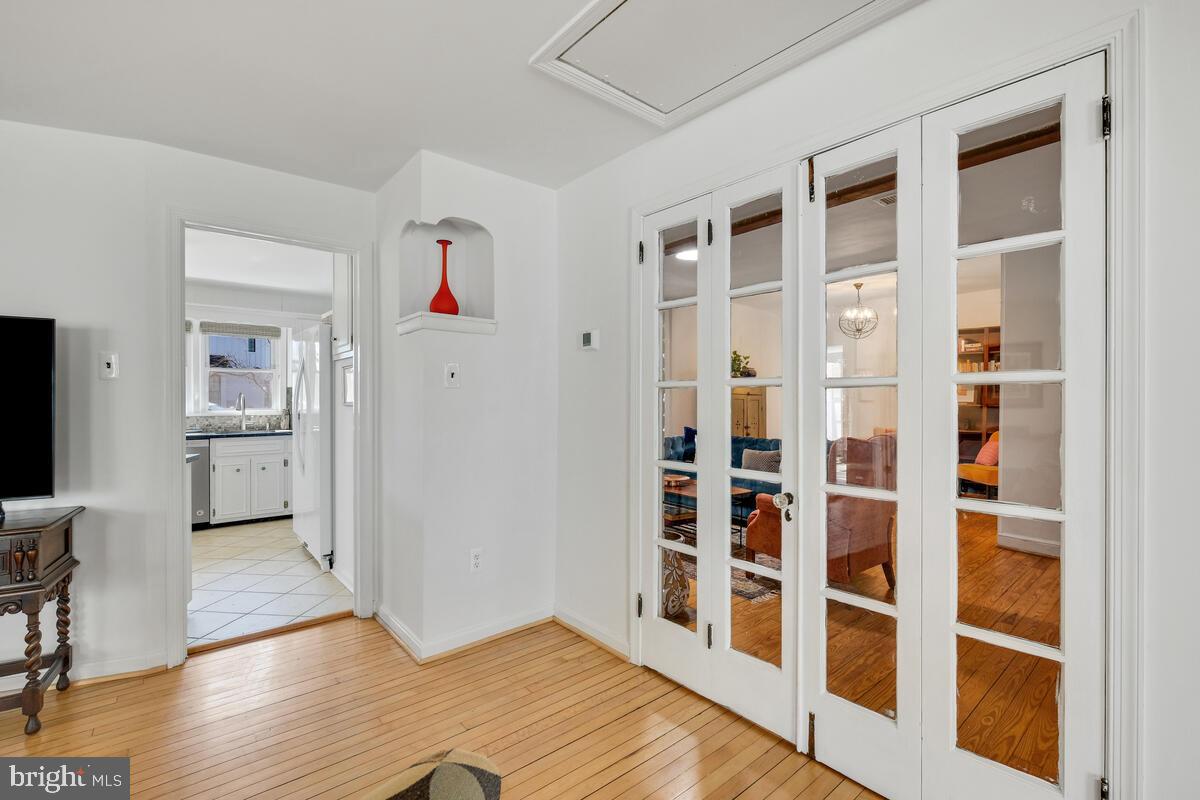 5 Vassar Circle Glen Echo, MD 20812 - Photo 11 of 46