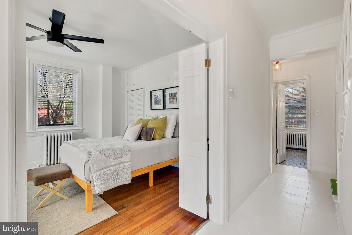 5 Vassar Circle Glen Echo, MD 20812 - Photo 23 of 46 Primary Bedroom