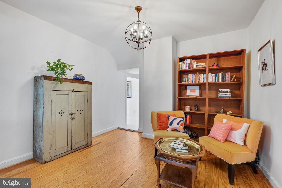 5 Vassar Circle Glen Echo, MD 20812 - Photo 7 of 46 Reading Nook