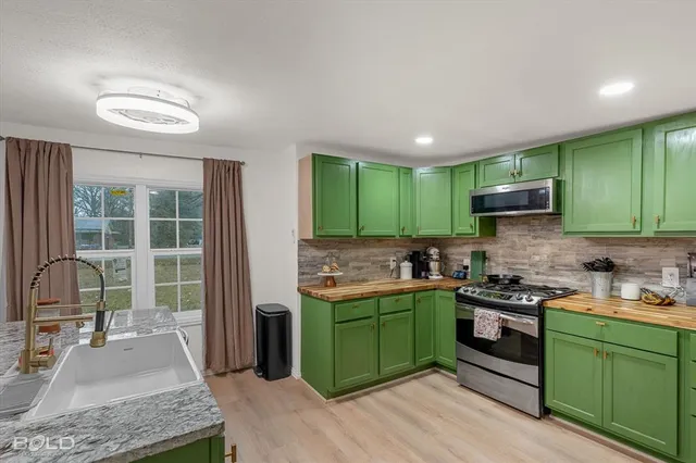 $99,000 | 116 Thomas Street, Oil City, LA 71061