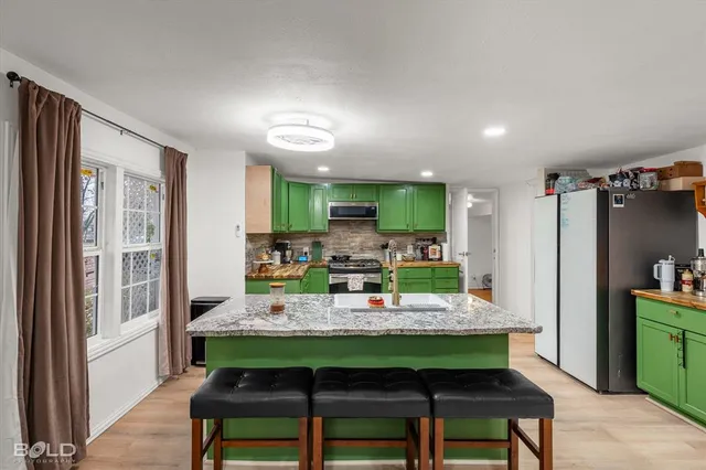 $99,000 | 116 Thomas Street, Oil City, LA 71061