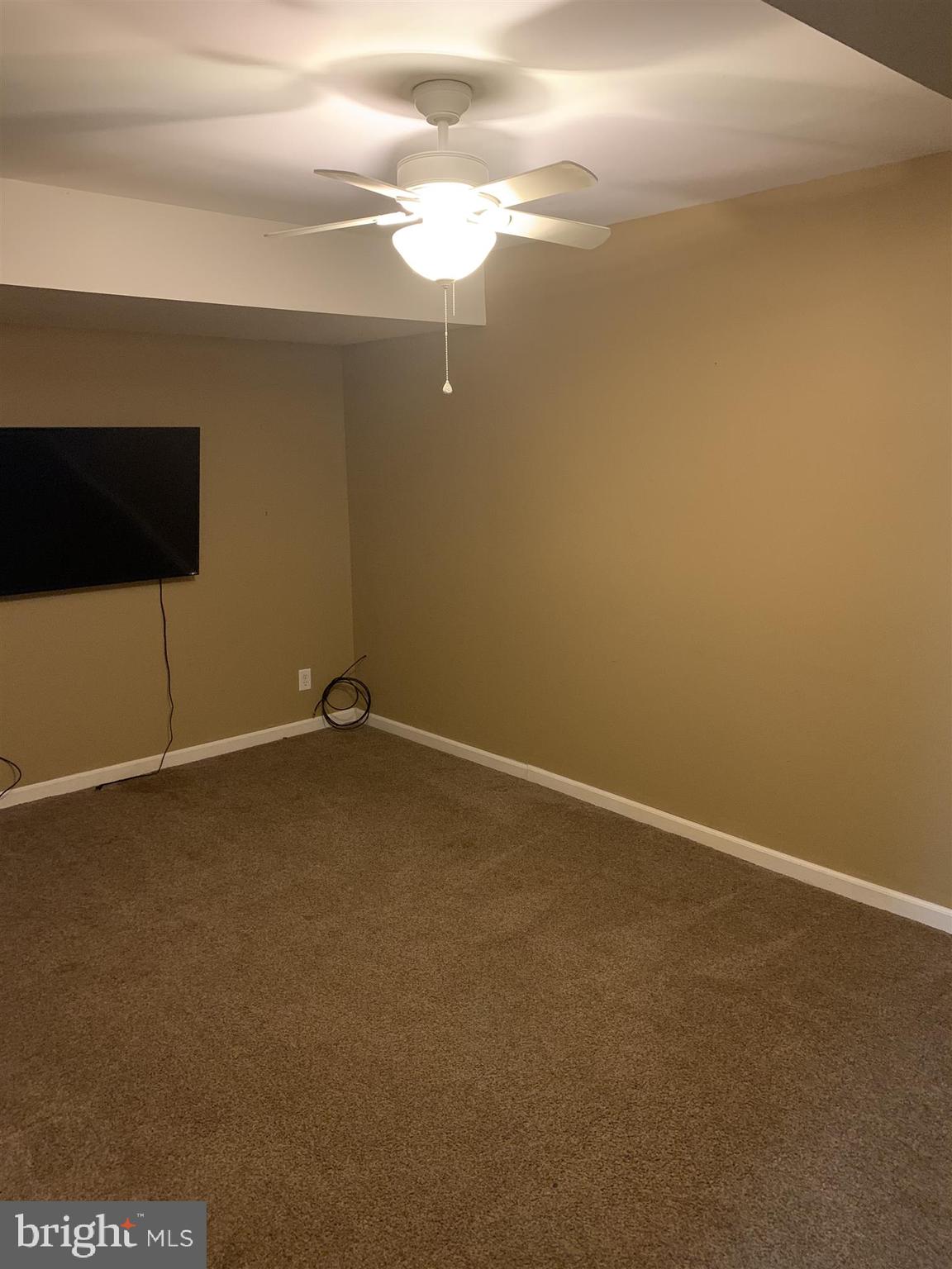302 Hunters Road Swedesboro, NJ 08085 - Photo 9 of 18 Gallery Image 9