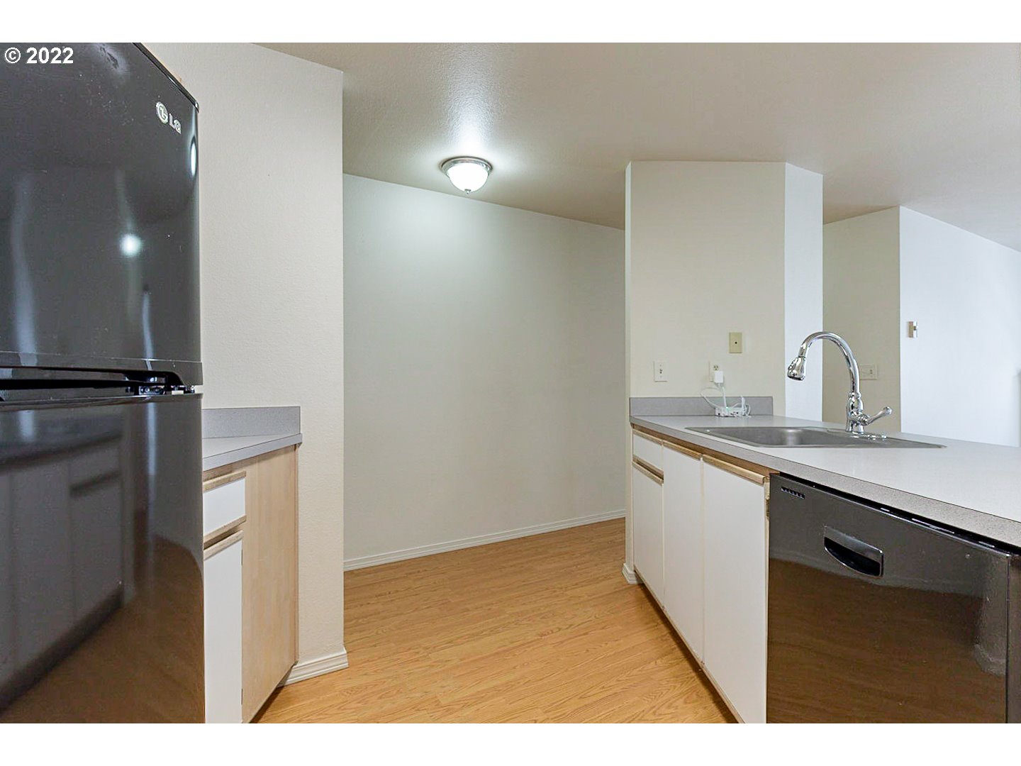 17548 Northwest Springville Road, Unit 11 Portland, OR 97229 - Photo 8 of 31 Gallery Image 8