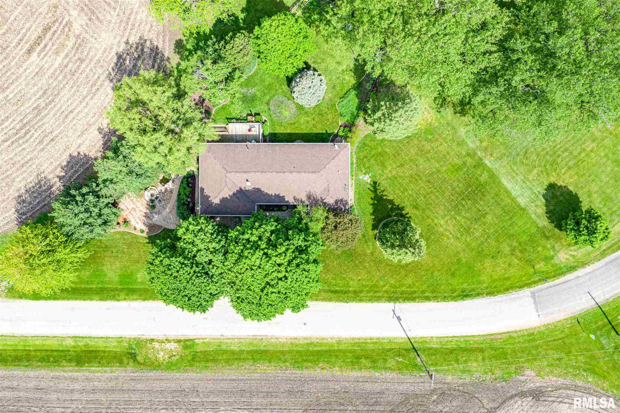 13499 Antioch Road Tremont, IL 61568 - Photo 4 of 46