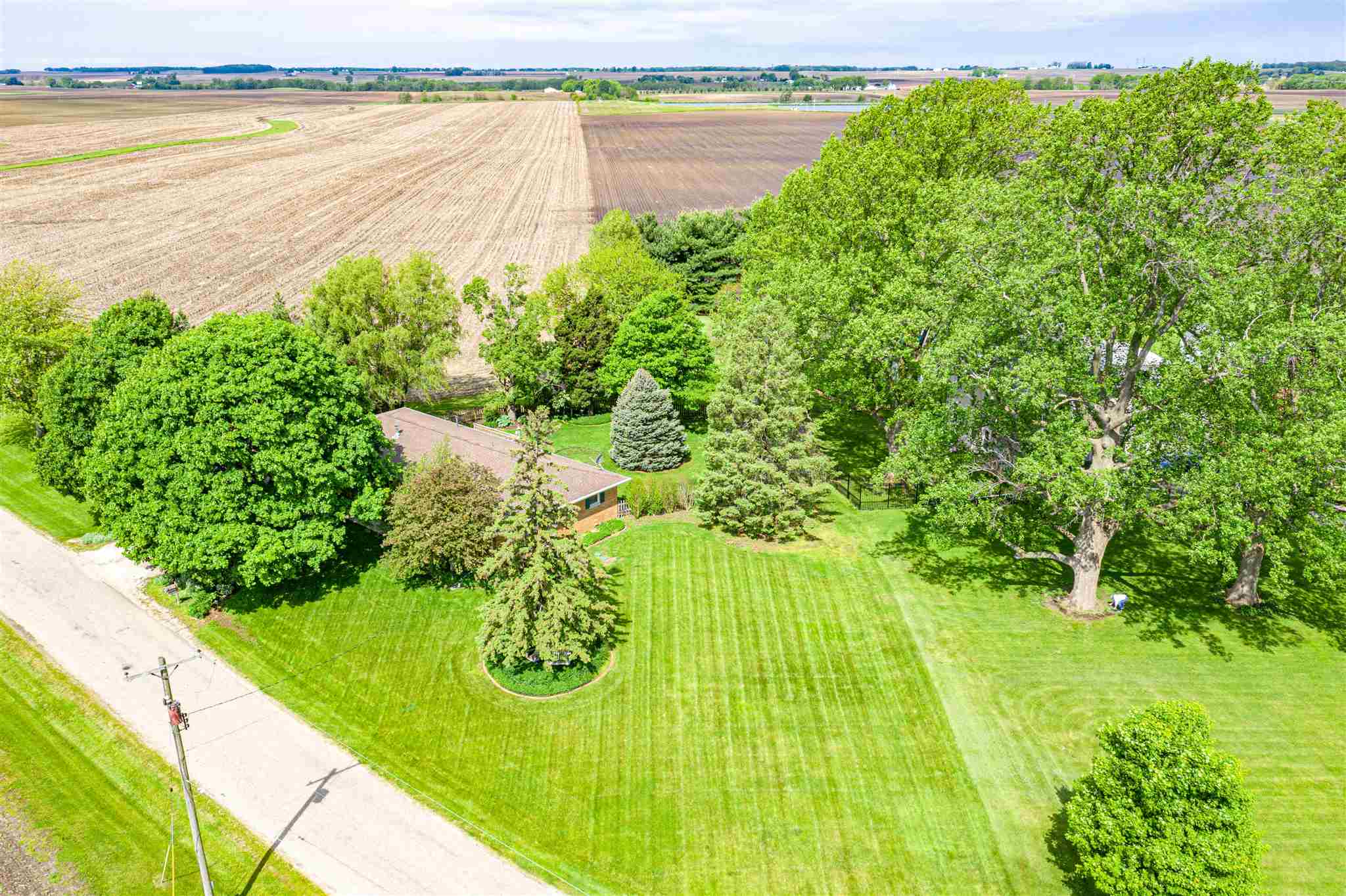 13499 Antioch Road Tremont, IL 61568 - Photo 6 of 46