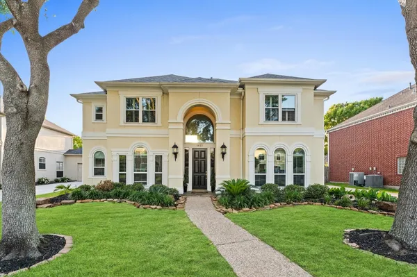 $915,000 | 1622 Cottage Landing Lane, Houston, TX 77077