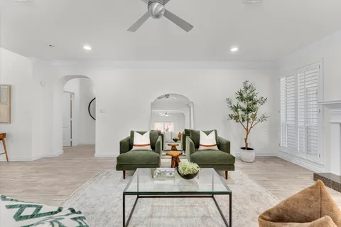 $945,000 | 1622 Cottage Landing Lane, Houston, TX 77077