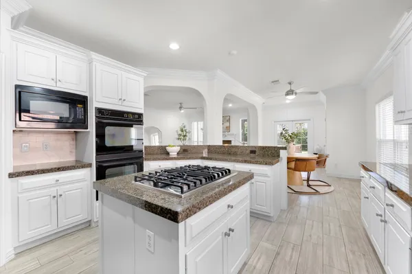 $929,000 | 1622 Cottage Landing Lane, Houston, TX 77077