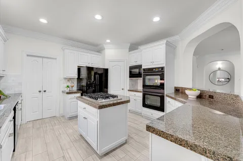 $945,000 | 1622 Cottage Landing Lane, Houston, TX 77077