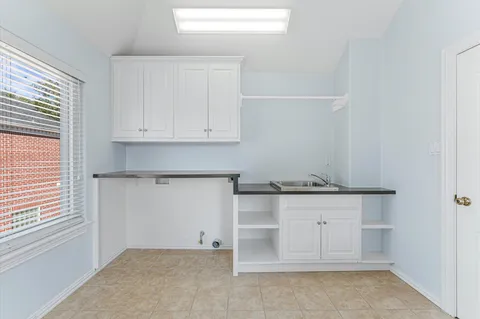 $945,000 | 1622 Cottage Landing Lane, Houston, TX 77077