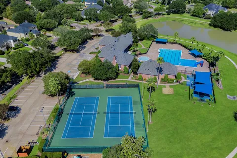 $945,000 | 1622 Cottage Landing Lane, Houston, TX 77077