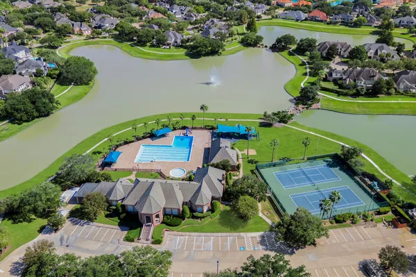 $929,000 | 1622 Cottage Landing Lane, Houston, TX 77077