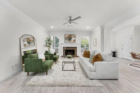 $945,000 | 1622 Cottage Landing Lane, Houston, TX 77077