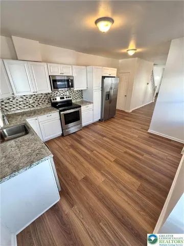 $1,995 | 909 South Hall Street, Allentown, PA 18103