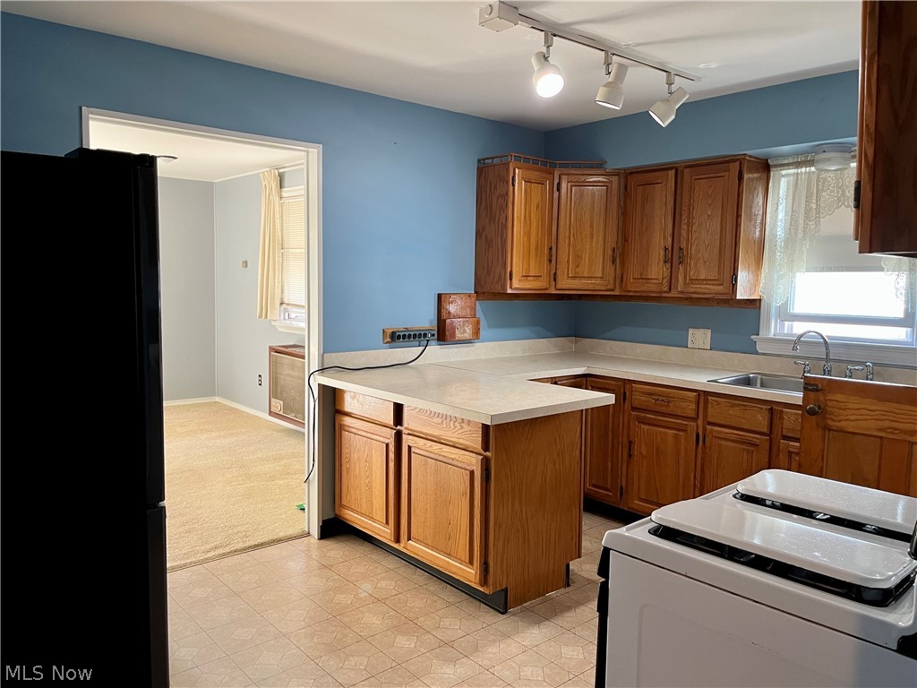 6807 Biddulph Road Brooklyn, OH 44144 - Photo 10 of 35