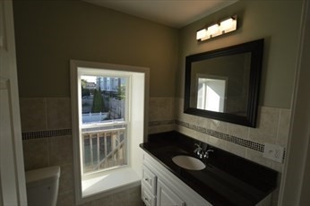 32 Roundy Street, Unit 2 Beverly, MA 01915 - Photo 6 of 8
