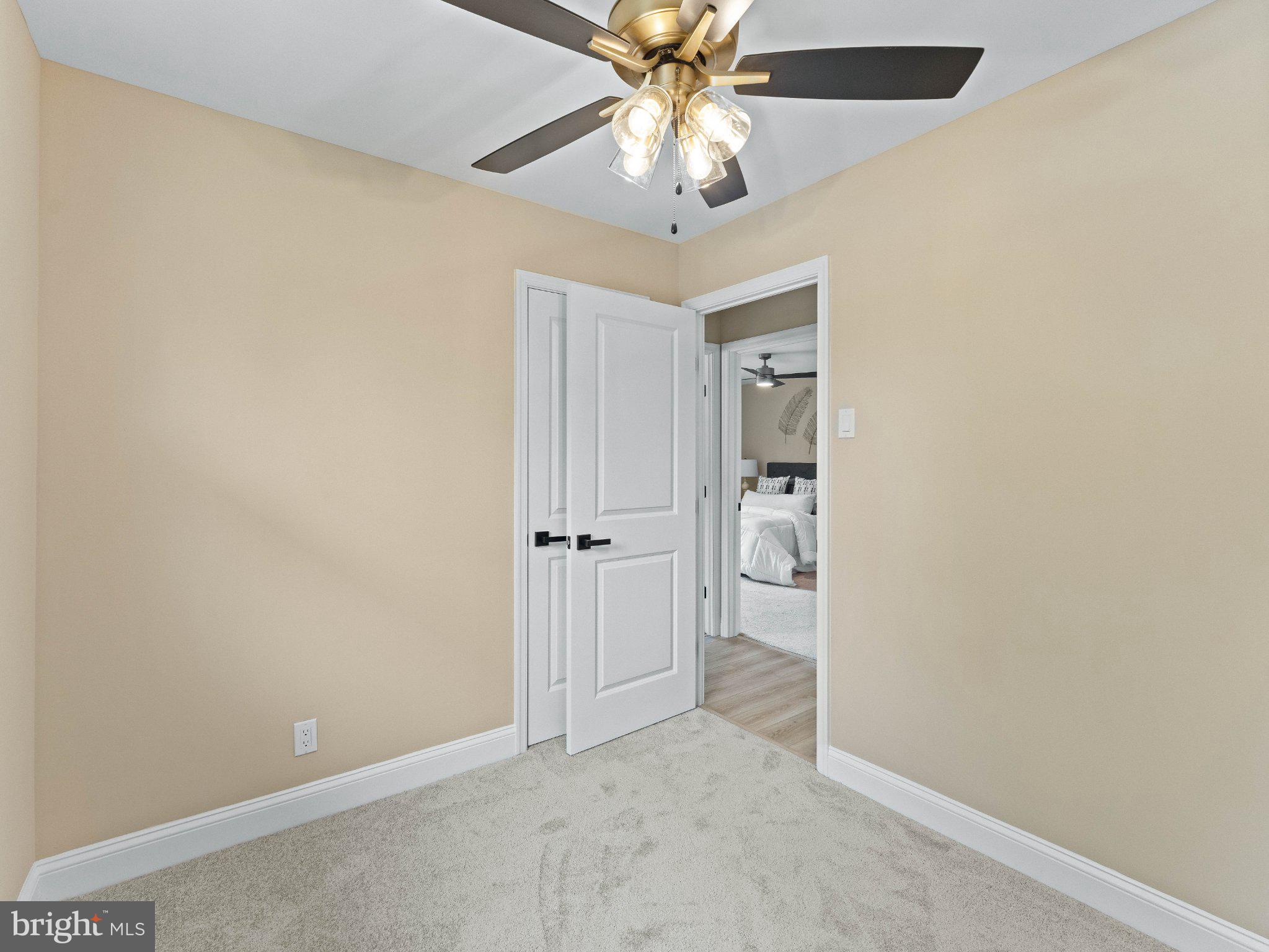406 Yorkshire Road Cherry Hill, NJ 08034 - Photo 20 of 46 Bright and inviting entryway space.
