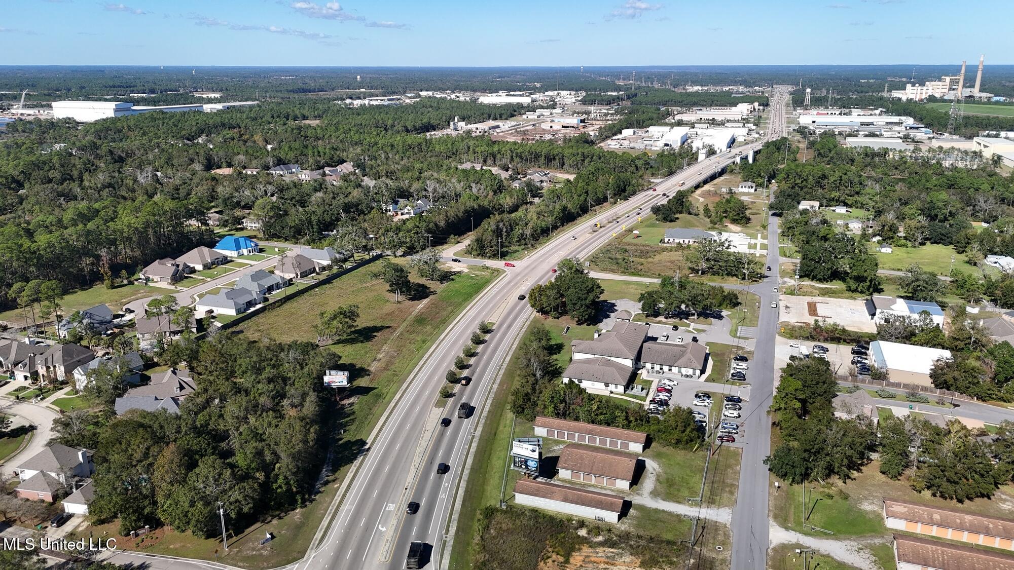 11451 Hillcrest Road Gulfport, MS 39503 - Photo 4 of 7 Hillcrest 3