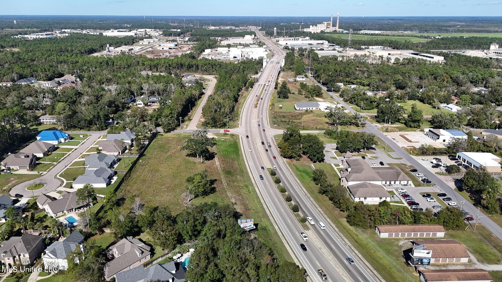 11451 Hillcrest Road Gulfport, MS 39503 - Photo 5 of 7 Hillcrest 4