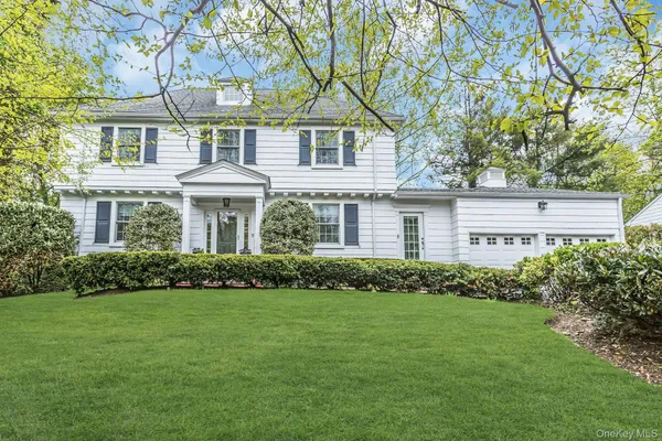 $2,380,000 | 21 The Birches, Roslyn, NY 11576