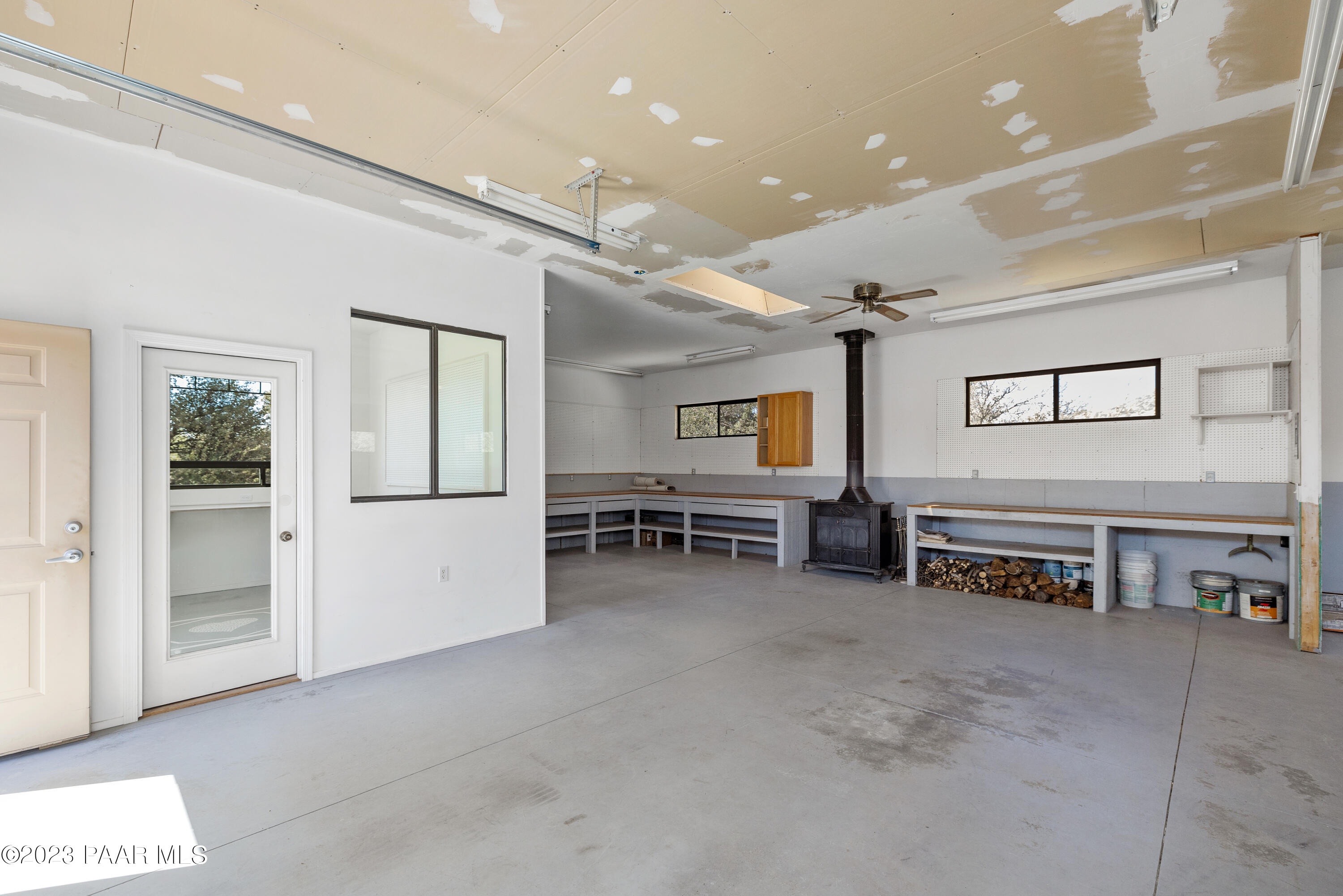 1340 West Oneal Road Prescott, AZ 86305 - Photo 27 of 29 Interior of Garage