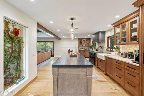 $3,300,000 | 6524 North 61st Street, Paradise Valley, AZ 85253