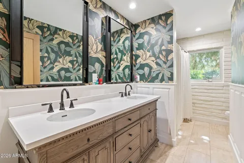 $3,300,000 | 6524 North 61st Street, Paradise Valley, AZ 85253