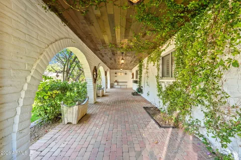 $3,300,000 | 6524 North 61st Street, Paradise Valley, AZ 85253