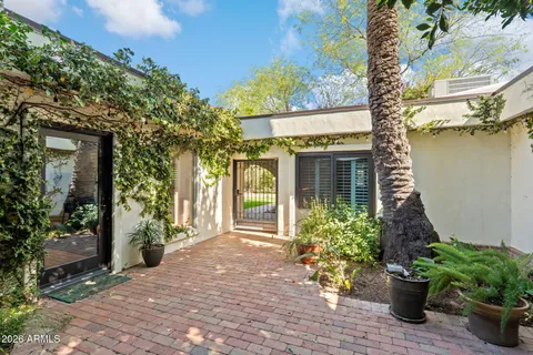 $3,300,000 | 6524 North 61st Street, Paradise Valley, AZ 85253