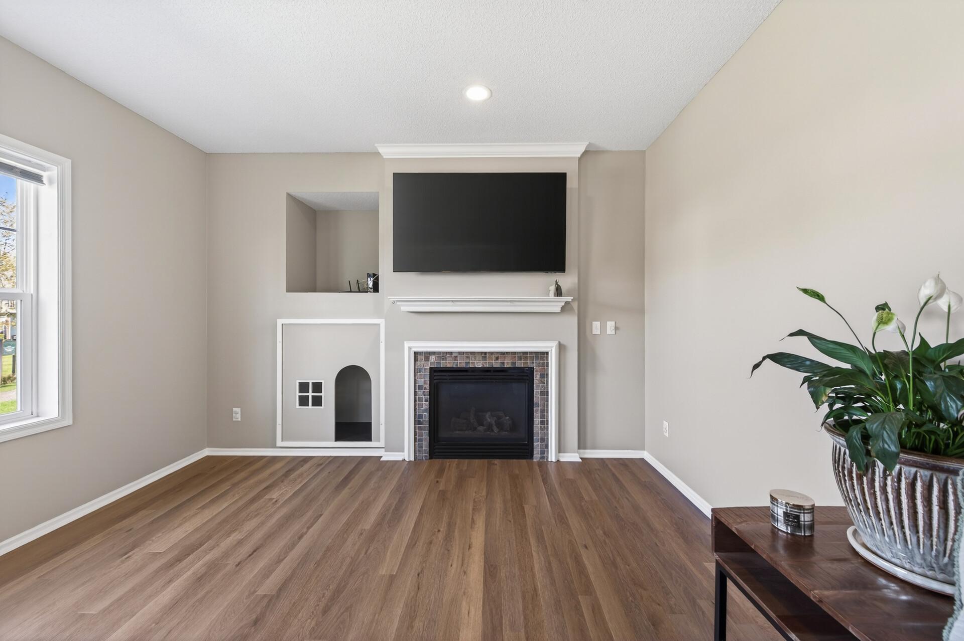15105 Dupont Path Apple Valley, MN 55124 - Photo 19 of 58